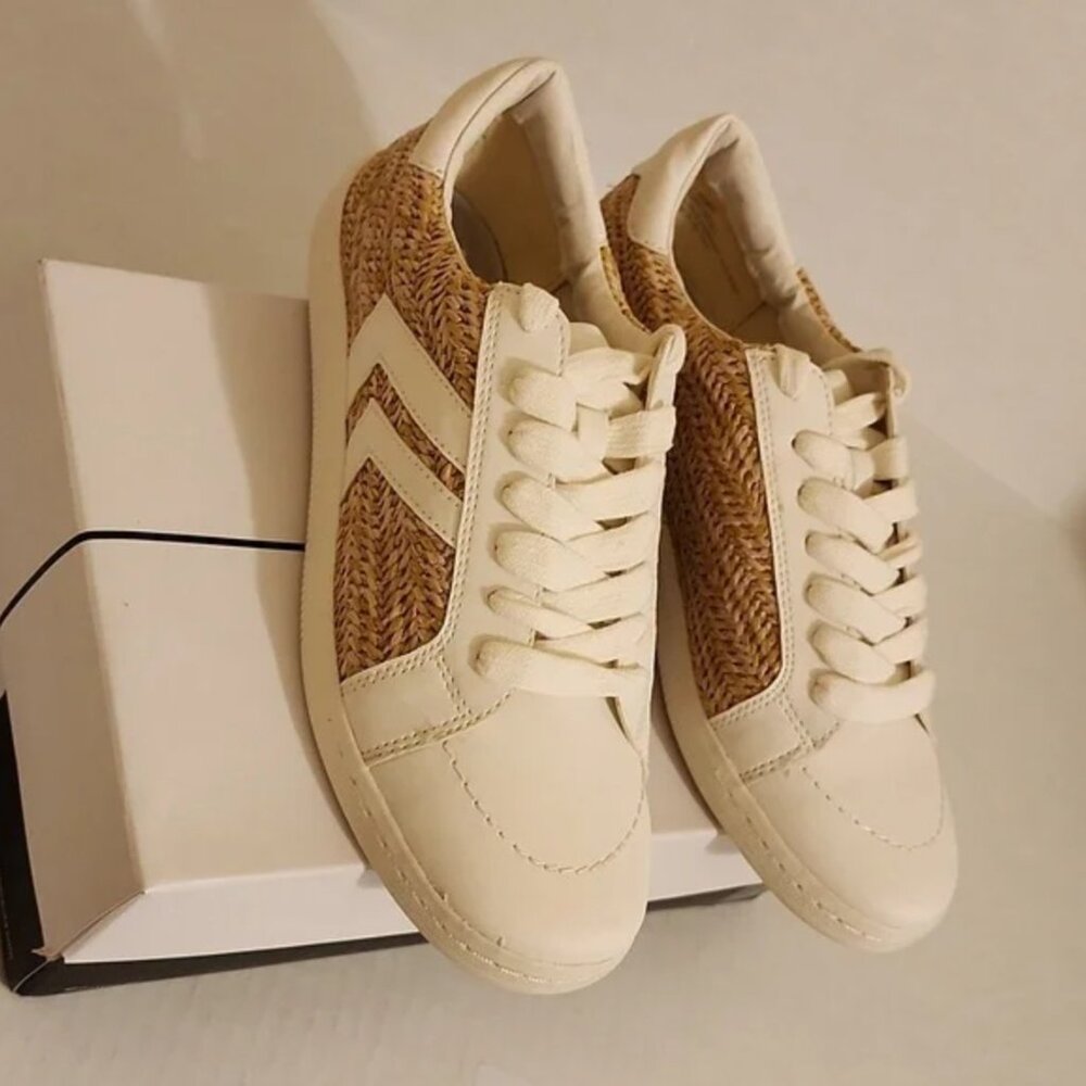 Dolce Vita "Neo" Sneaker 9.5 - Picture 3 of 8